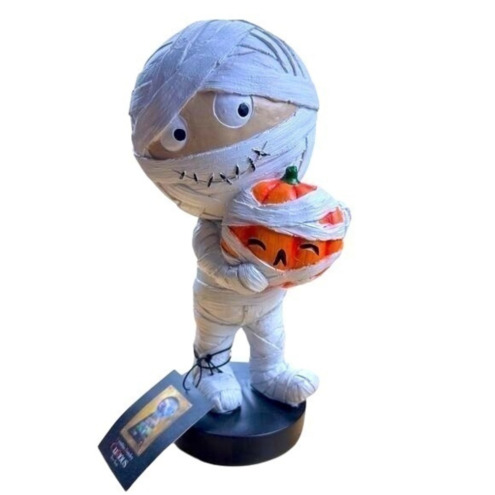 NWT Cynthia Rowley Curious Halloween Mummy with Pumpkin Figurine 10" White‎